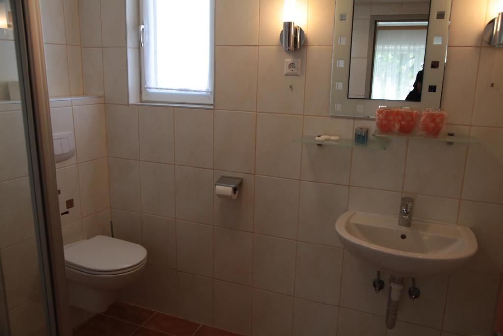 Pension Casa Topolino Wiener Neustadt Room photo