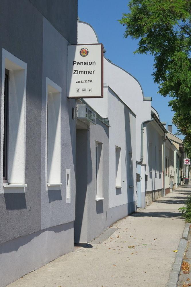 Pension Casa Topolino Wiener Neustadt Exterior photo