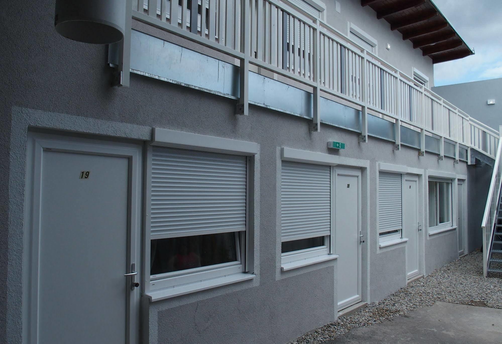 Pension Casa Topolino Wiener Neustadt Exterior photo
